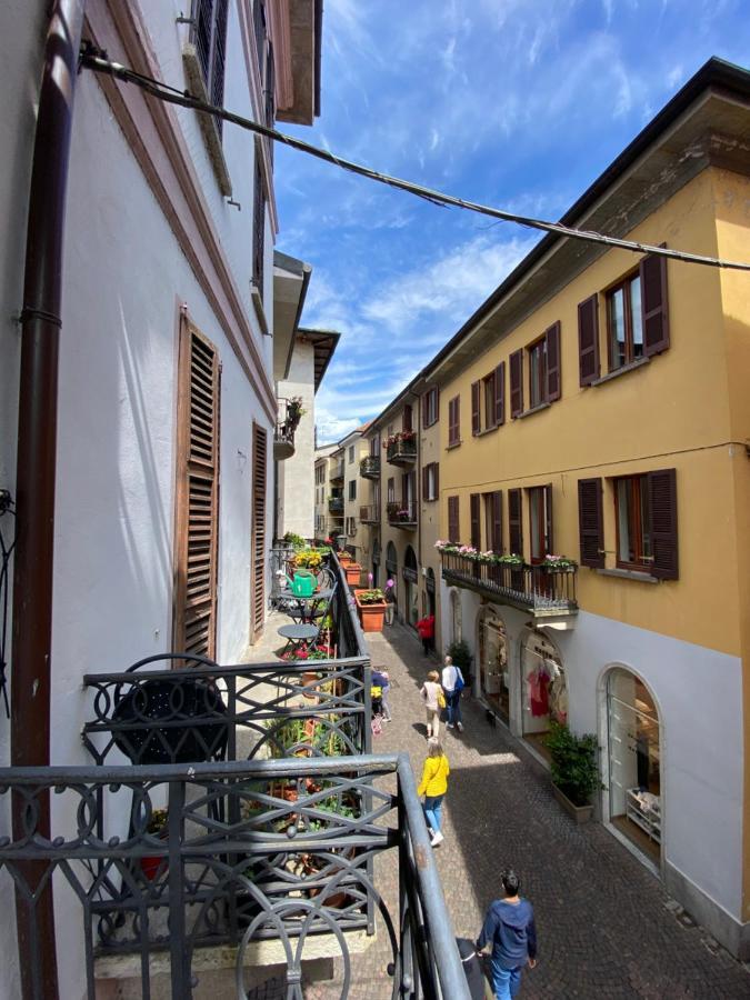 La Casa Del Corso Apartment Arona Exterior foto