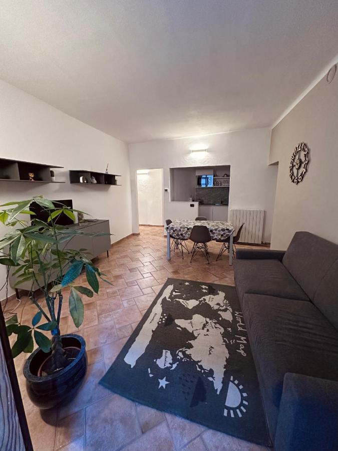 La Casa Del Corso Apartment Arona Exterior foto